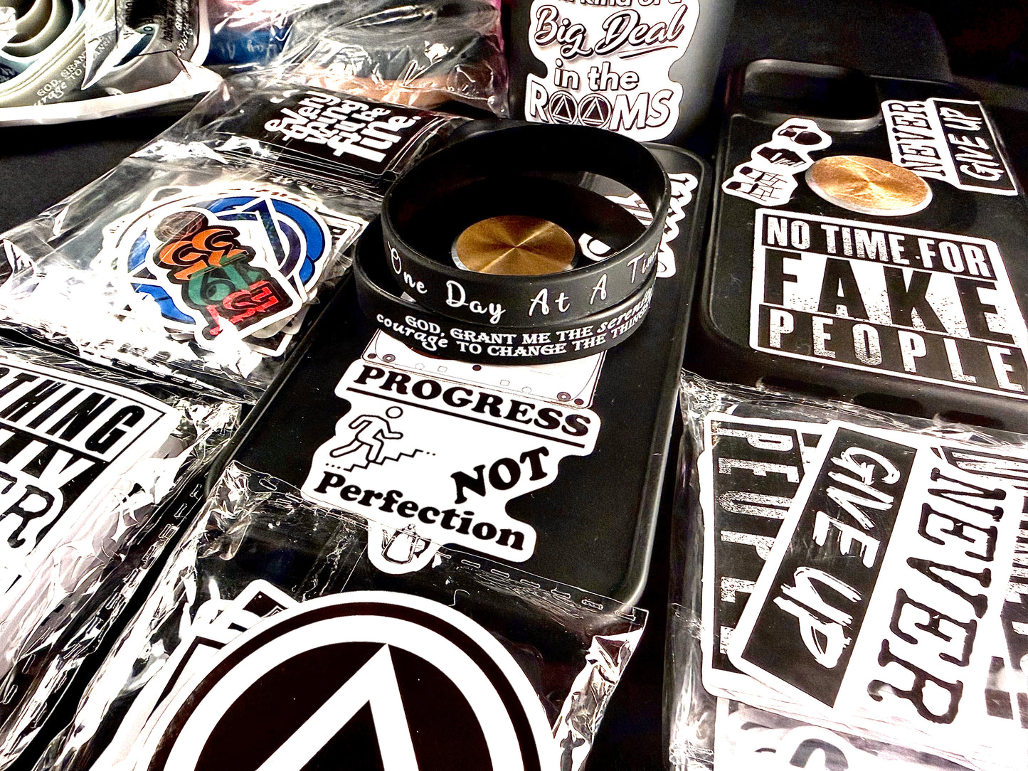 Blacked Out One Day & Serenity Band W/Recovery Stickers🙏🏻👑📘