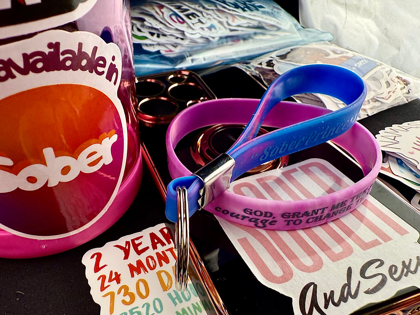 “Twisted Pinked Out” Serenity Prayer Band W/Keychain @ Recovery Stickers 👸🙏🏻📘