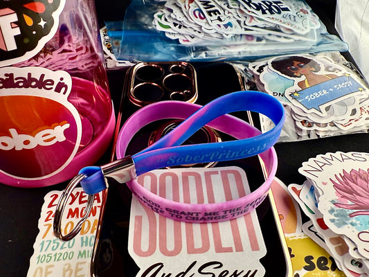 “Twisted Pinked Out” Serenity Prayer Band W/Keychain @ Recovery Stickers 👸🙏🏻📘