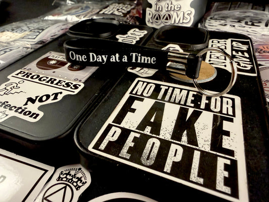 One Day Blacked Out Keychain 10 Recovery & Inspirational Stick-ons🙏🏻📘